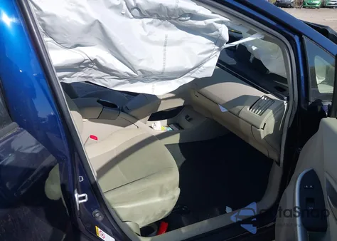 2013 Toyota Prius Three from USA, damaged, VIN JTDKN3DU8D1720641